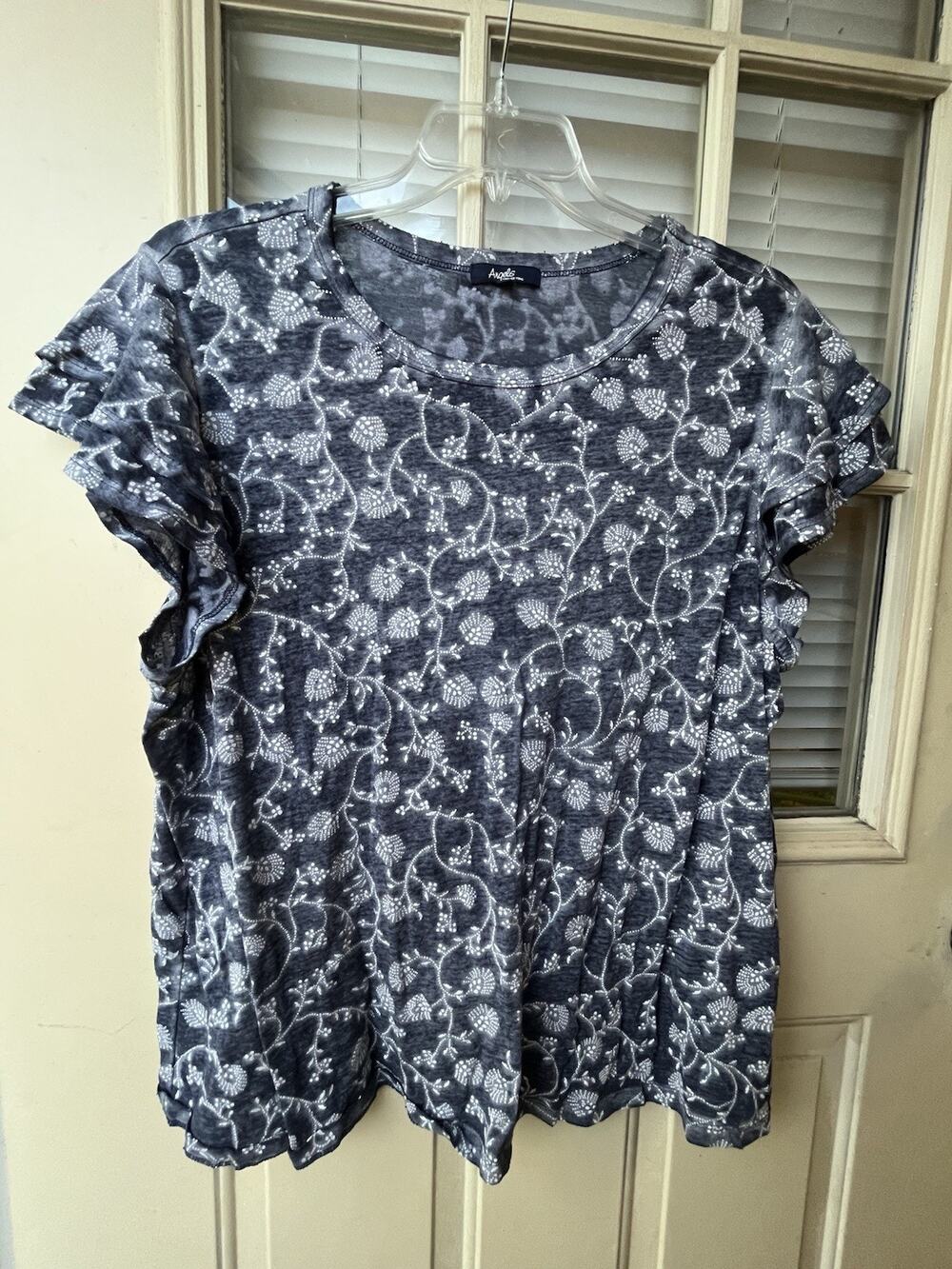Angels Forever Young Women's Plus 2X Floral Flutter Sleeve Blue Shirt